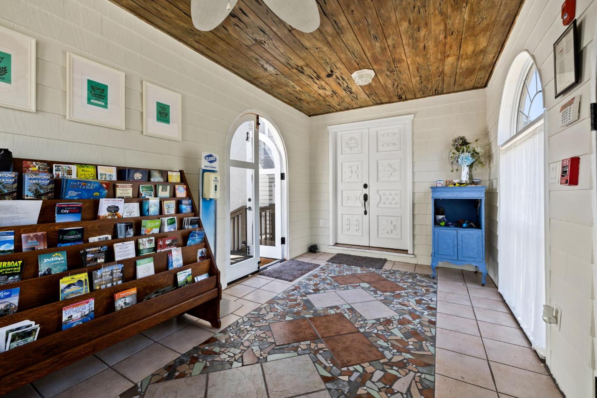 Bed and Breakfast The Kenwood Gables St. Petersburg Esterno foto